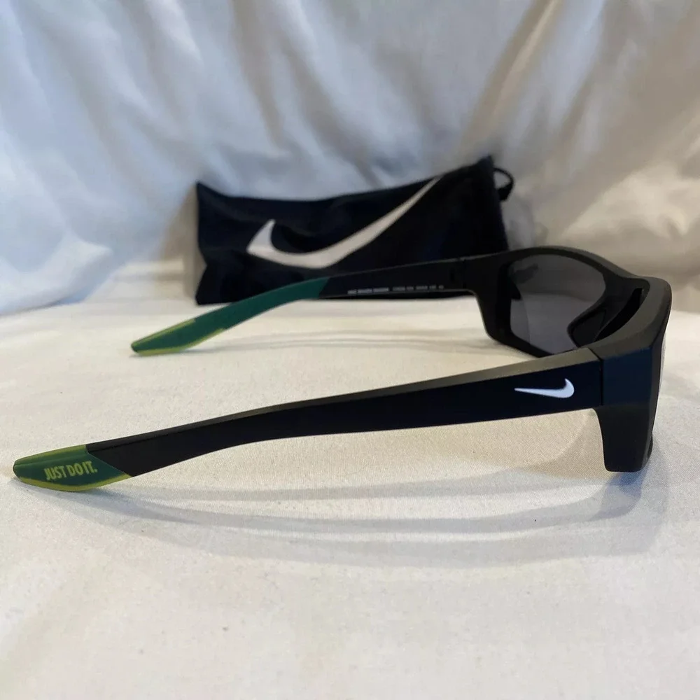 NWT Nike BRAZEN-SHADOW-MI-CT8228-010-59 Matte Black Shield 59mm Sunglasses